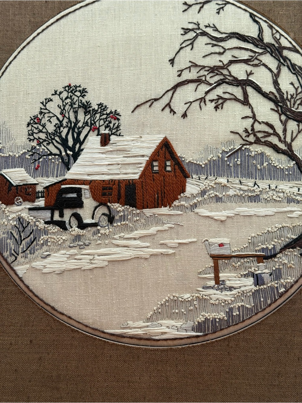 Vintage Framed Crewel Embroidery Winter Cabin Snow Scene - Picture 3 of 6